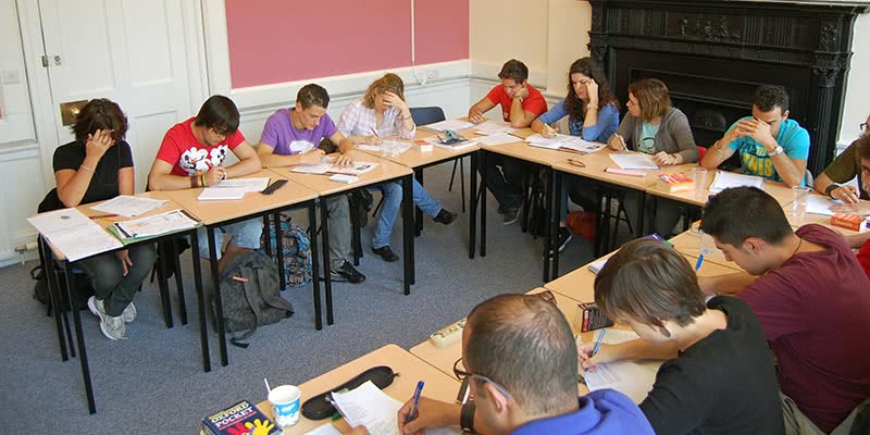 corsi-di--inglese-per-adulti-edimburgo