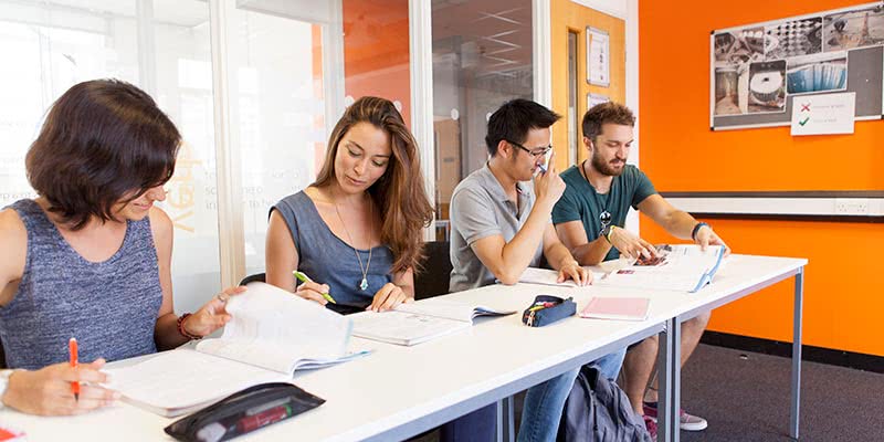soggiorni-linguistici-per-adulti-a-bristol